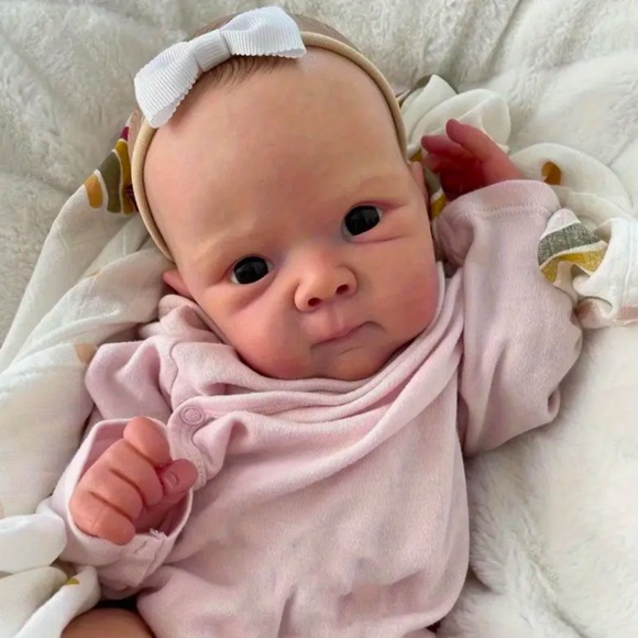 Newborn Baby Dolls Reborn Hand Painted Real Lifelike Skin...